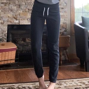 -Under armor joggers/sweatpants